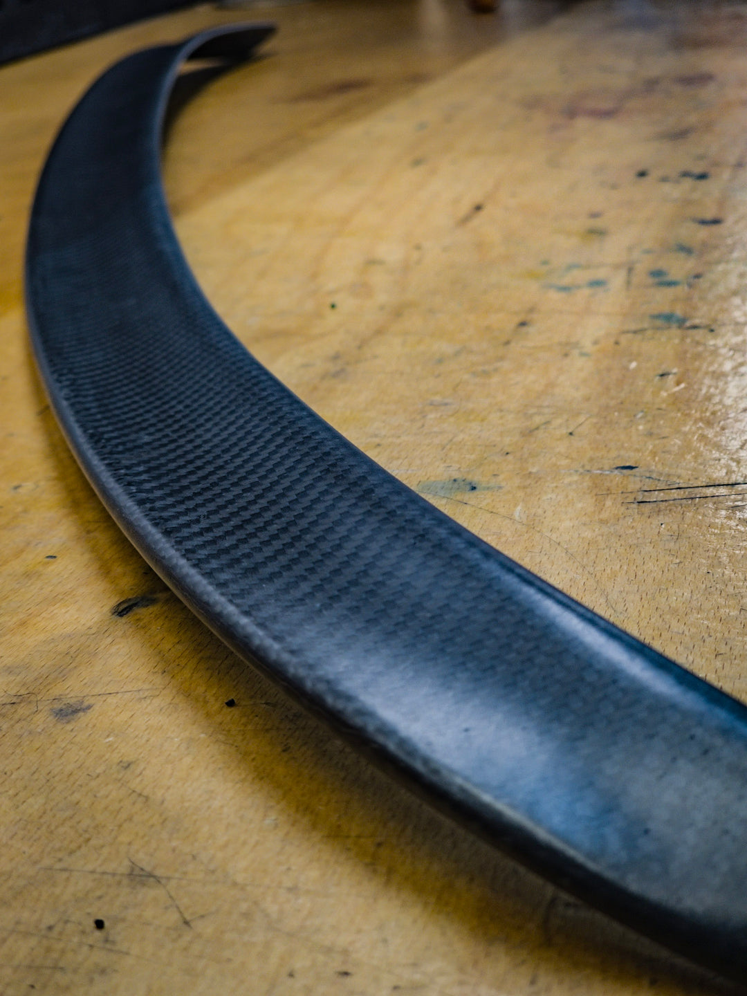 2018+ Aston Martin New Vantage Spoiler Lip Carbon (AM6)