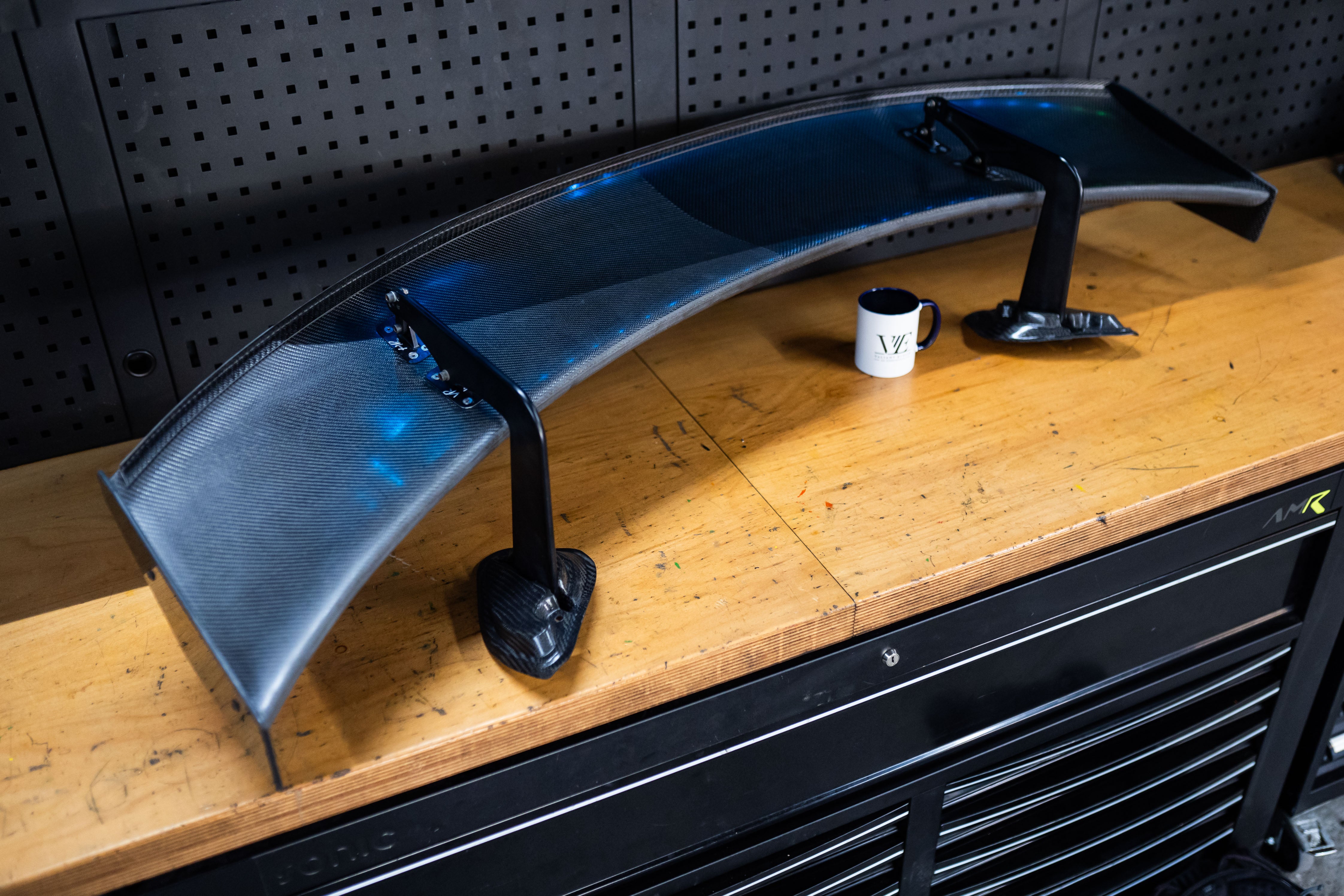 2018+ Aston Martin New Vantage GT4 Swan-Neck Rear Wing (AM6, 17A ...