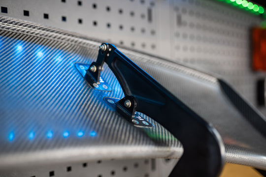 2018+ Aston Martin New Vantage GT4 Swan-Neck Rear Wing (AM6, 17A)