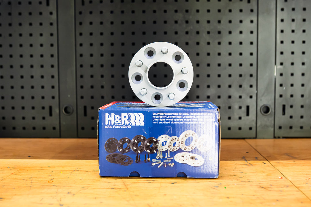 H&amp;R Spurverbreiterungen – Aston Martin V8 &amp; V12 Vantage