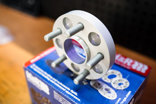 H&amp;R Spurverbreiterungen – Aston Martin V8 &amp; V12 Vantage