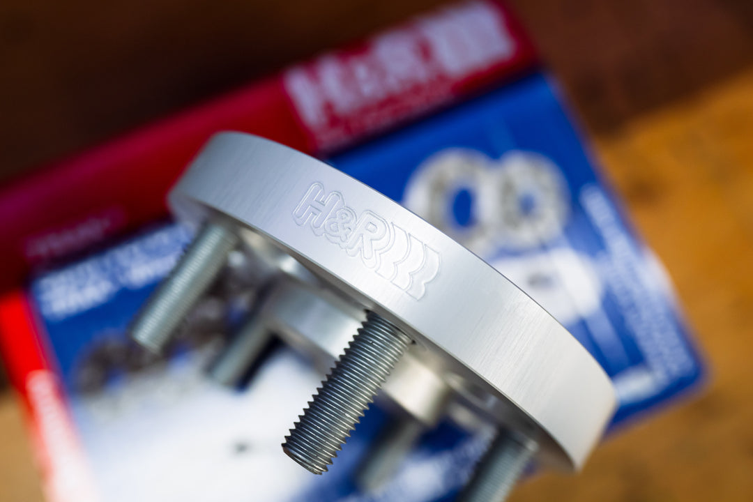 H&amp;R Spurverbreiterungen – Aston Martin V8 &amp; V12 Vantage