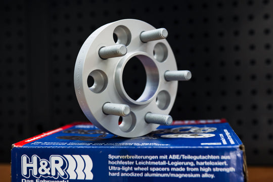 H&amp;R Spurverbreiterungen – Aston Martin V8 &amp; V12 Vantage